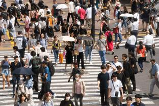 稳定输出！大洛佩斯半场8中4贡献12分4板2帽 三分5中3